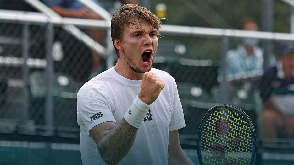 Бублик спечели битката с Карлович в Нюпорт, четирима от поставените отпаднаха