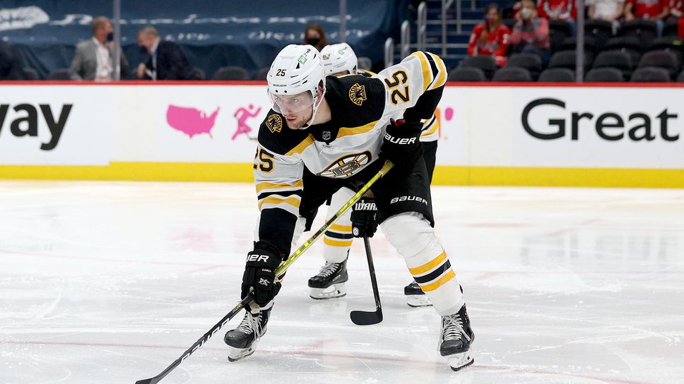 Бостън задържа защитника Брендън Карло за следващите шест сезона