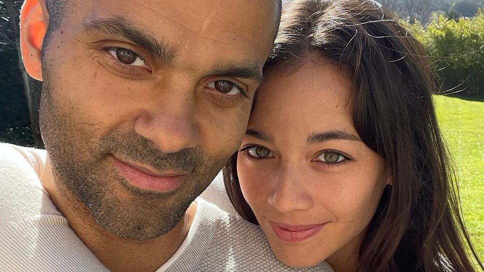 Тони Паркър с троагателен пост за рождения ден на новата си любов