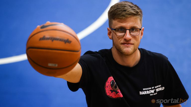 Той изпревари с минимална преднина капитана на националния отбор Чавдар