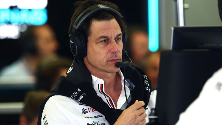 Шефът на Мерцедес Тото Волф призна че тимът е сбъркал