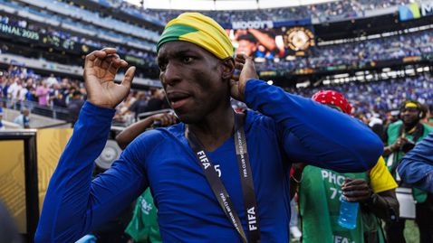  В Манчестър Юнайтед се замислиха за Николас Джаксън, само че Челси му е сложил доста висока цена 