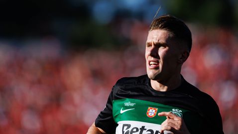  Трансферът на Гьокереш в Арсенал е пред неуспех 