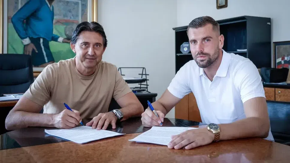 Левски представи трето ново попълнение