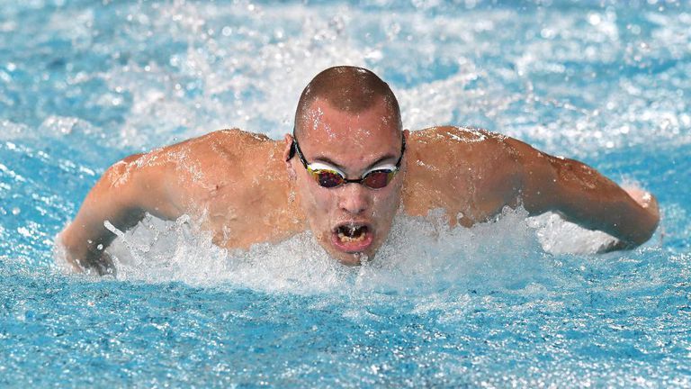 Спирането на състезателните права на плувеца Антъни Иванов за срок