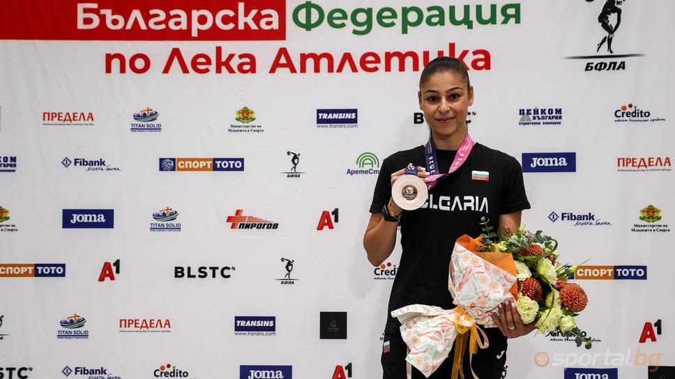 Посрещане на бронзовата медалистка Александра Начева