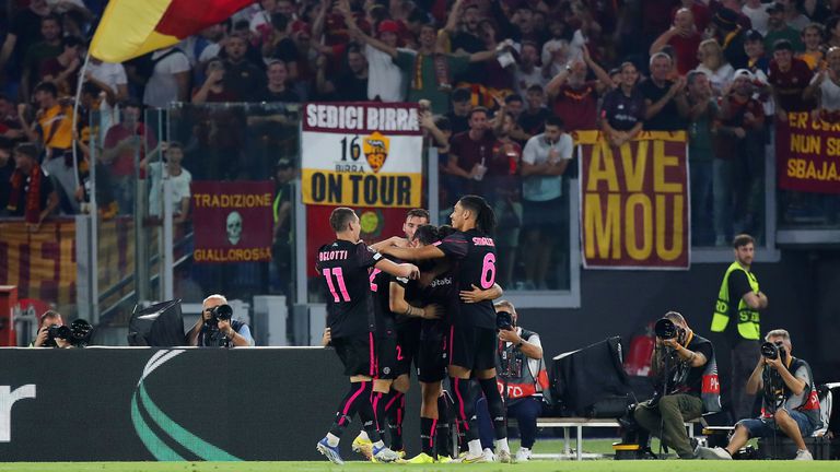 Дибала вдъхнови Рома за успех срещу ХИК