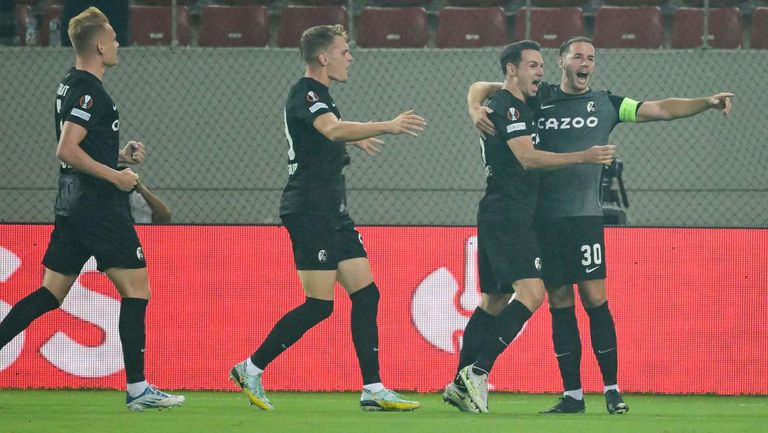 Фрайбург записа убедителна победа с 3 0 в гостуването си на