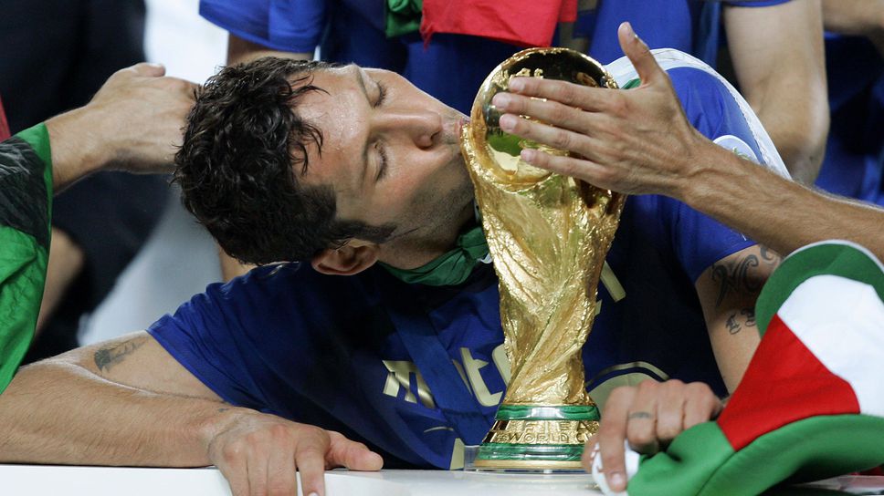 Матераци пред Sportal.bg: Стоичков е велик! Топката тежеше 10 кг, когато бих дузпата срещу Франция