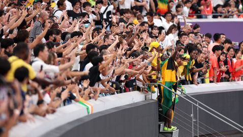 Бурна радост в ямайския лагер след световната титла на Облик Севил