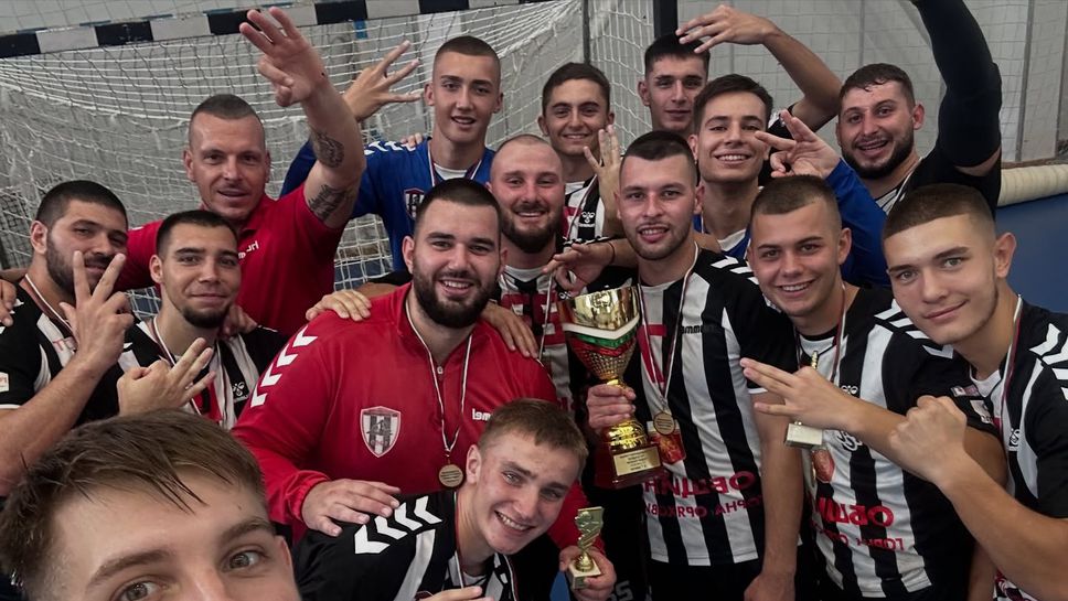 Шампионът на България по хандбал за мъже Локомотив Горна Оряховица
