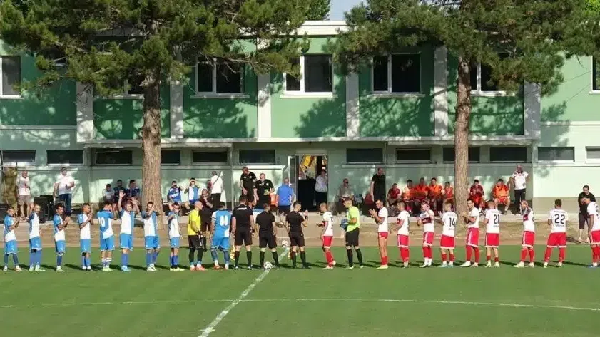 Партизан Червен бряг и едноименния тим на град Левски ще