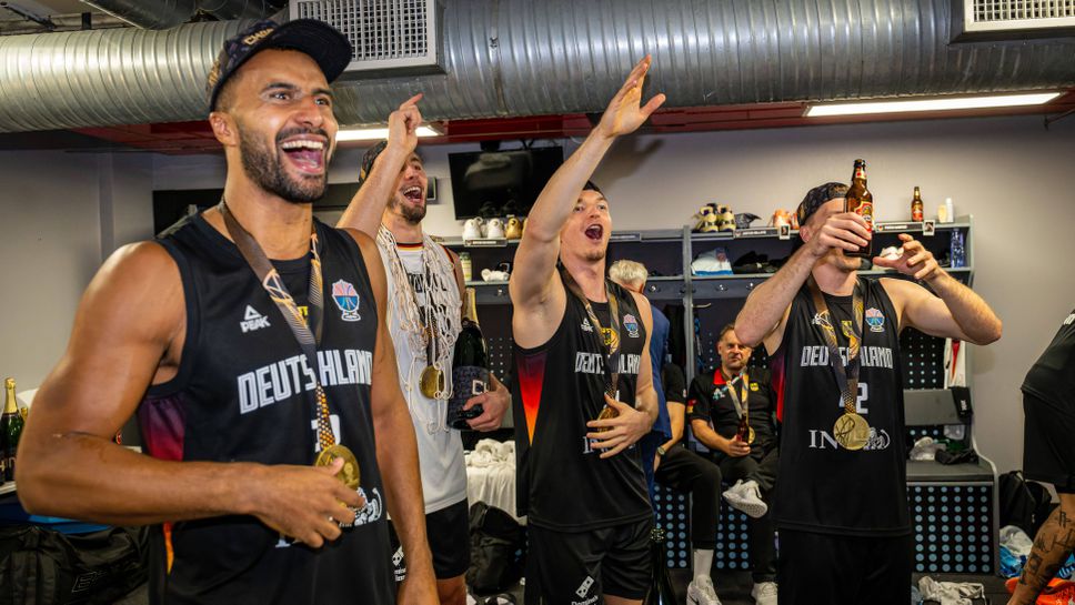 По приблизително 30 000 евро премия си е заработил всеки