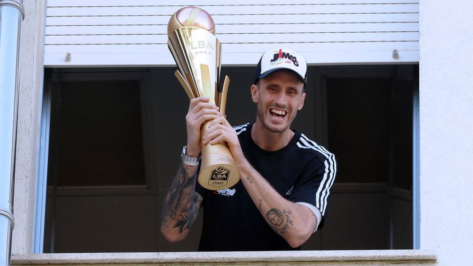 Трансплантация очаква Акиле Полонара