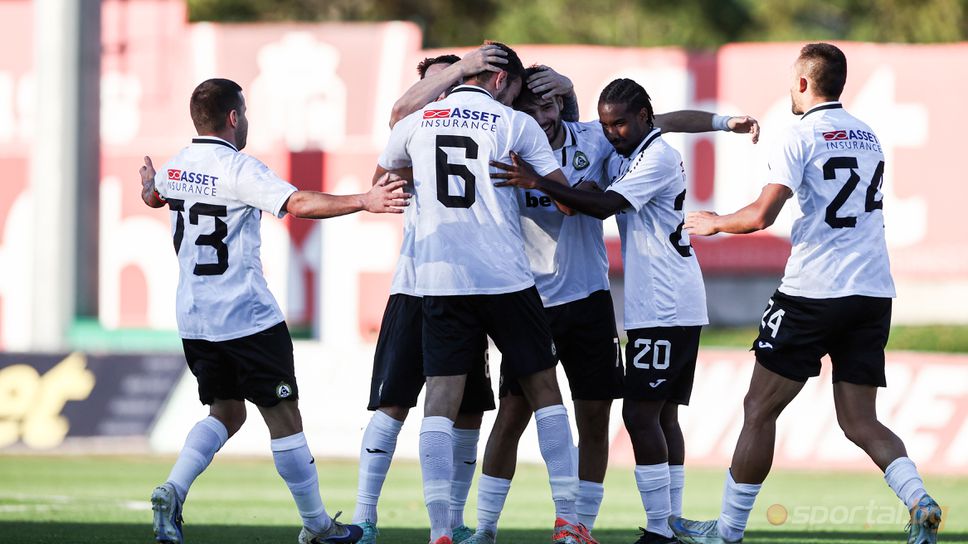 Старши треньорът на Славия Златомир Загорчич определи групата за домакинството