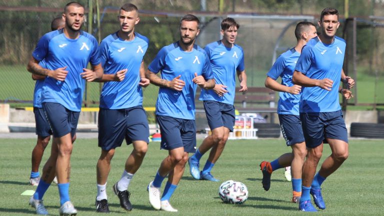 Тавареш и Курдов приключиха с Левски