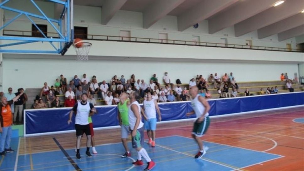 75-годишнината на организирания баскетбол в Разград събра различни поколения спортисти