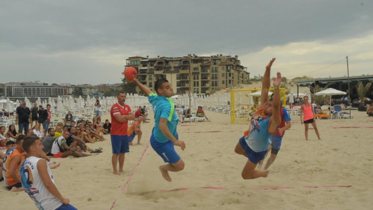 Определиха държавните шампиони по плажен хандбал за юноши и девойки