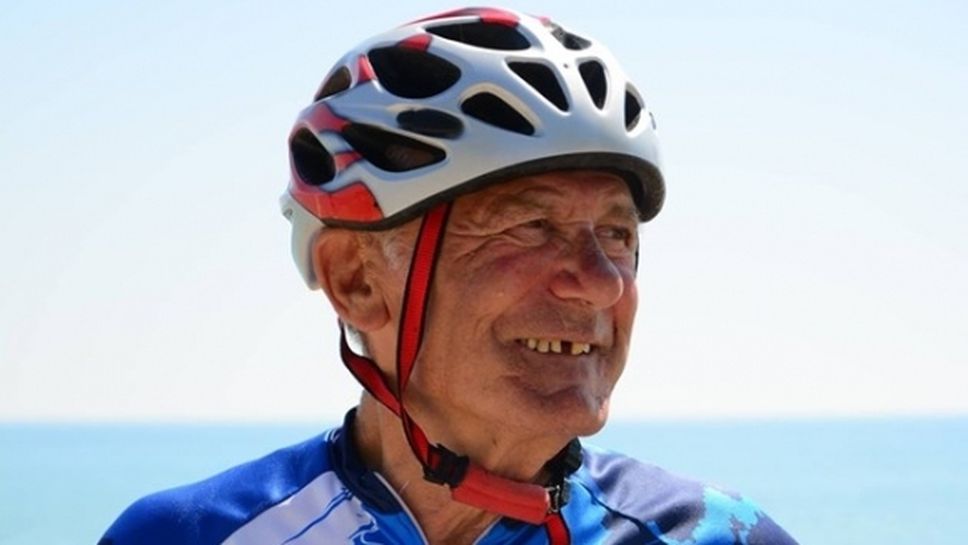 72-годишният колоездач Петър Димитров: Не се молете за здравето, а се борете!