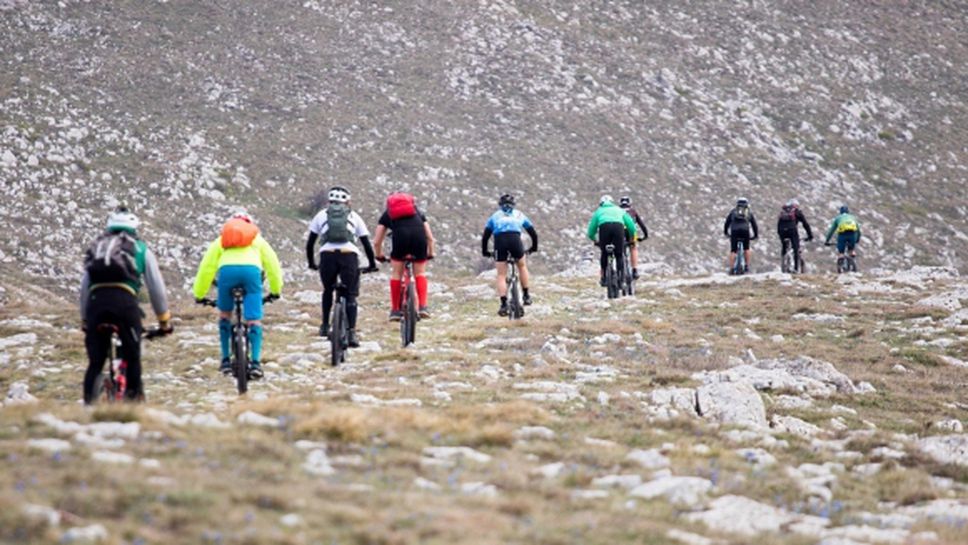 Опознавателно преминаване на Байк и Рън за Чепън