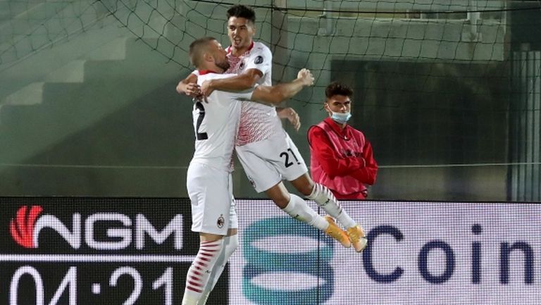 Спорна дузпа и дебютен гол донесоха победа за Милан, който даде нова жертва в атака (видео)