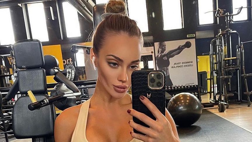 Биляна Лазарова показа пищните си форми от фитнеса