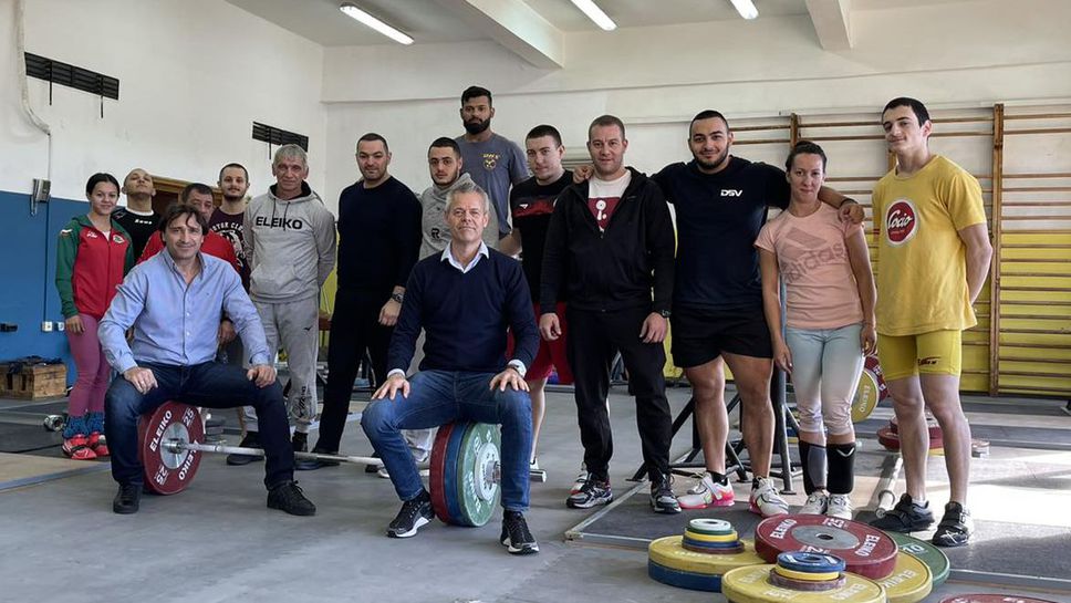 Шефът на европейските щанги инспектира подготовката на България за ЕВРО 2022