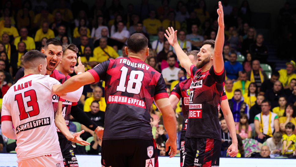 Нефтохимик срази Черно море във Варна