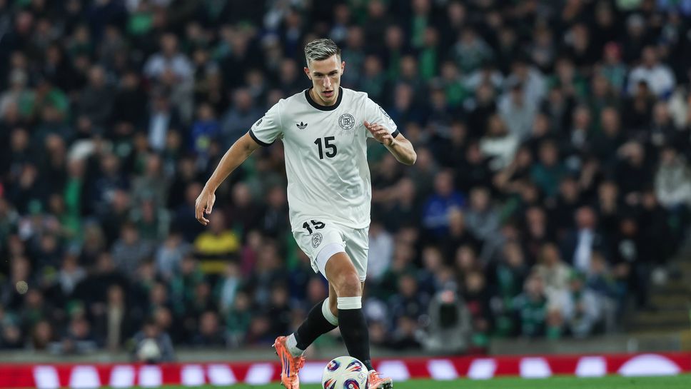 Ливърпул планира офанзива за Нико Шлотербек