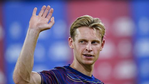  Дългото очакване свърши: Де Йонг е с нов контракт в Барселона 