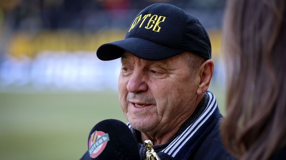 Огромен интерес предизвика премиерата на книгата на Петър Зехтински