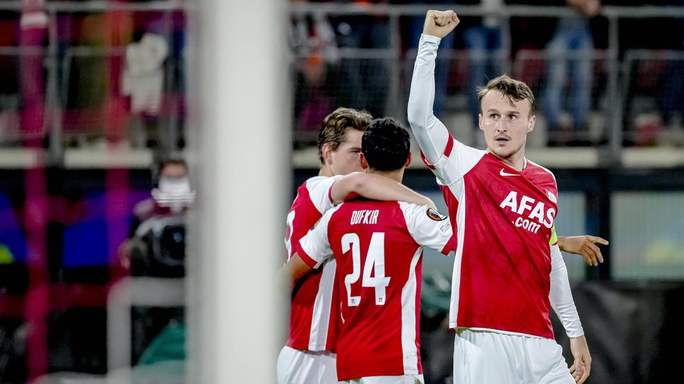 Дузпа осигури първа победа на АЗ Алкмаар