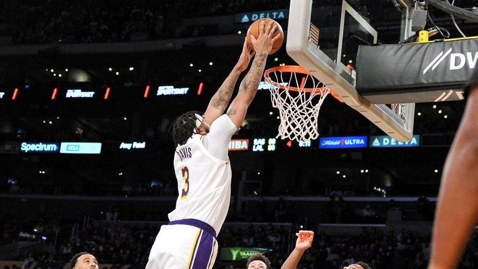 ЛА Лейкърс оцеля срещу Сан Антонио, Шарлът спря Голдън Стейт