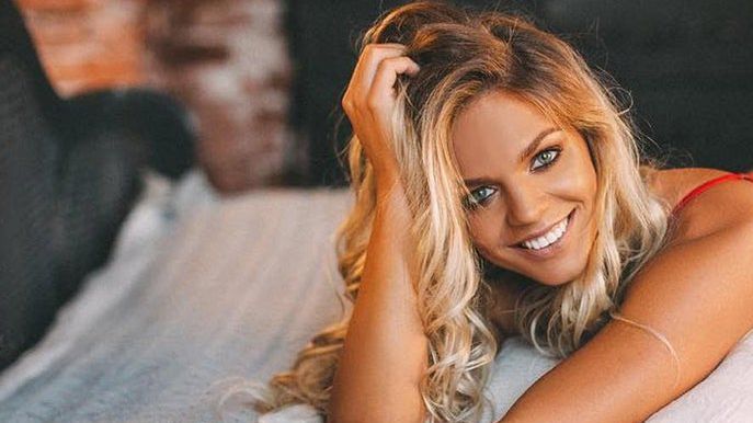 Юлия Ефимова с любопитен тренировъчен партньор