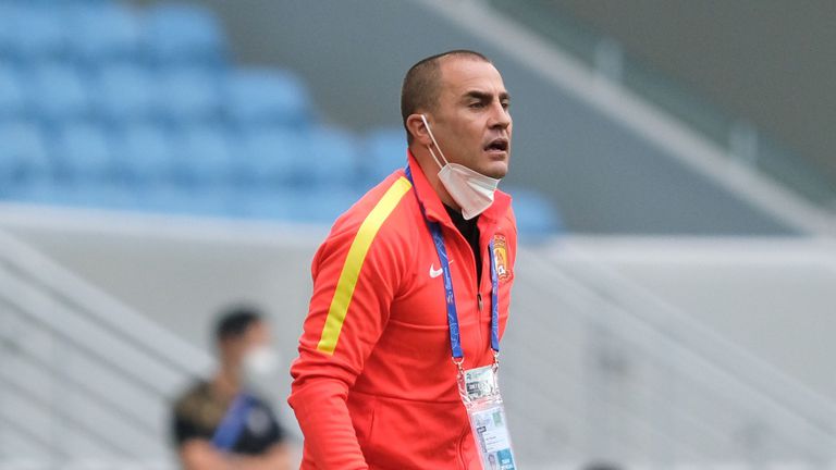 Китайски футболист ще замени Канаваро като треньор на Гуанчжоу