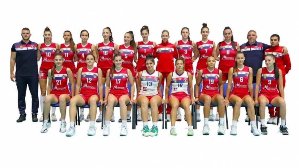 Дея с нов треньор