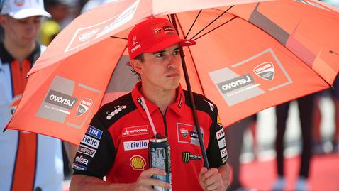 Марк Маркес: Чувствам се странно да гледам отстрани