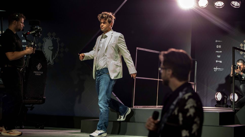 Карлсен с убийствена серия срещу Каруана по пътя към полуфиналите