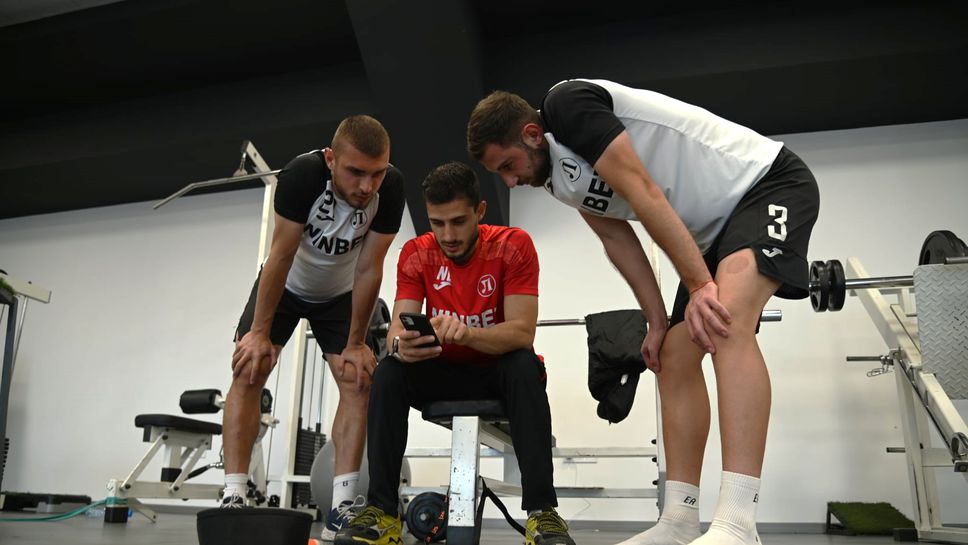 Тестове за всички футболисти на Локо (Пловдив)