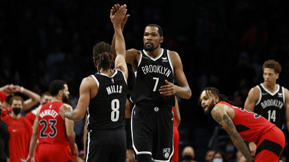 Дюрант и Милс поведоха "заразения" Бруклин към луда победа над Торонто