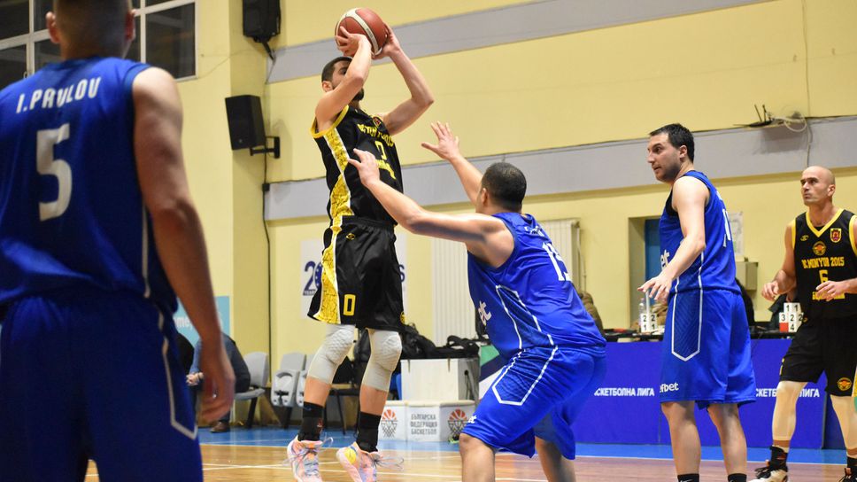 Миньор 2015 триумфира в дербито със Своге