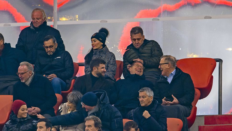 Томас Мюлер беше посрещнат отново в Байерн Мюнхен като привърженик