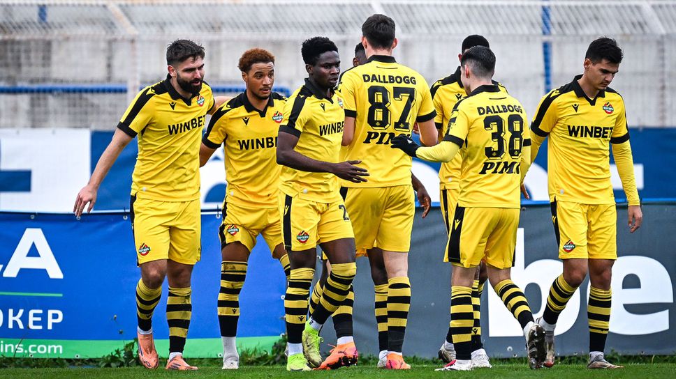 Ботев Пловдив ще се раздели с дефанзивния си халф Енрике Жоку съобщават