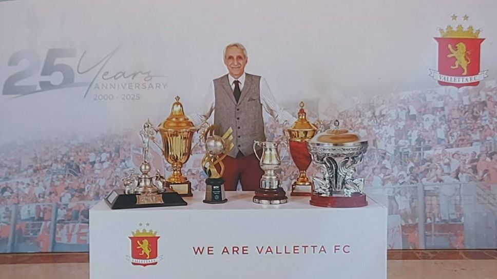 Наставникът на третодивизионния Секирово Красимир Манолов е на визита във