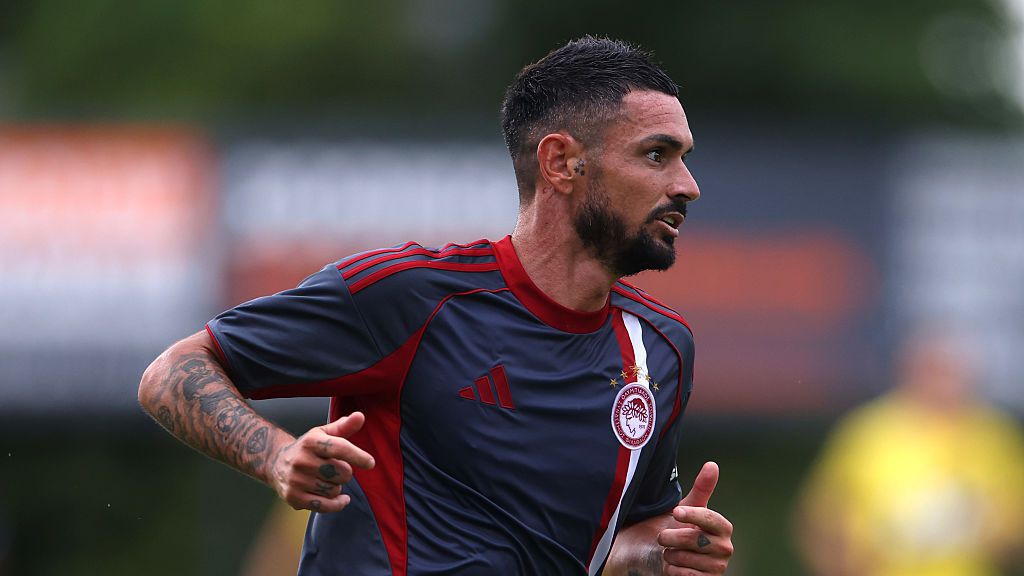 Застрашен от изпадане в Лига 1 привлече бивш френски национал