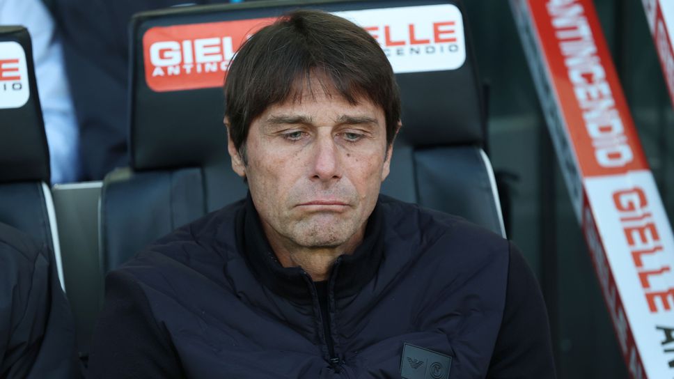 Треньорът на Наполи Антонио Конте не бе щастлив след загубата