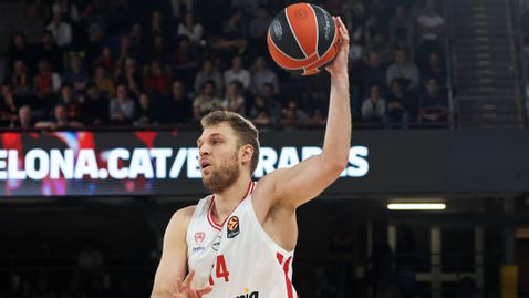 Везенков и компания срещу втория в Евролигата