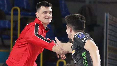 Алекс Николов не игра, но Лубе с важна победа над Милано с 3:2