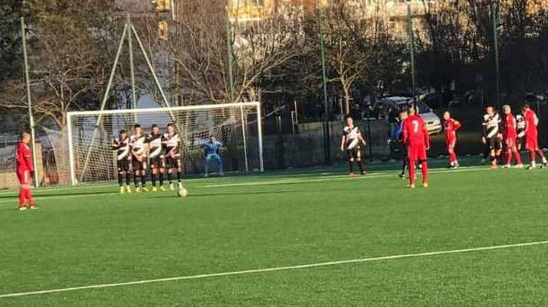  Вихър удари Академик с лекост 