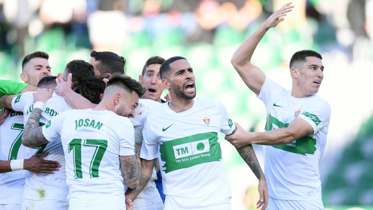  Елче излъга Виляреал с късен гол 